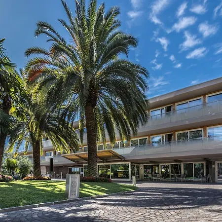 Otel Ideal Limone sul Garda